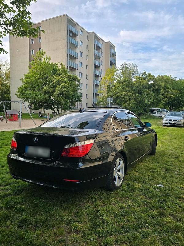 Usata BMW 525 200 CV (147 kW) 2009 Nero Berlina