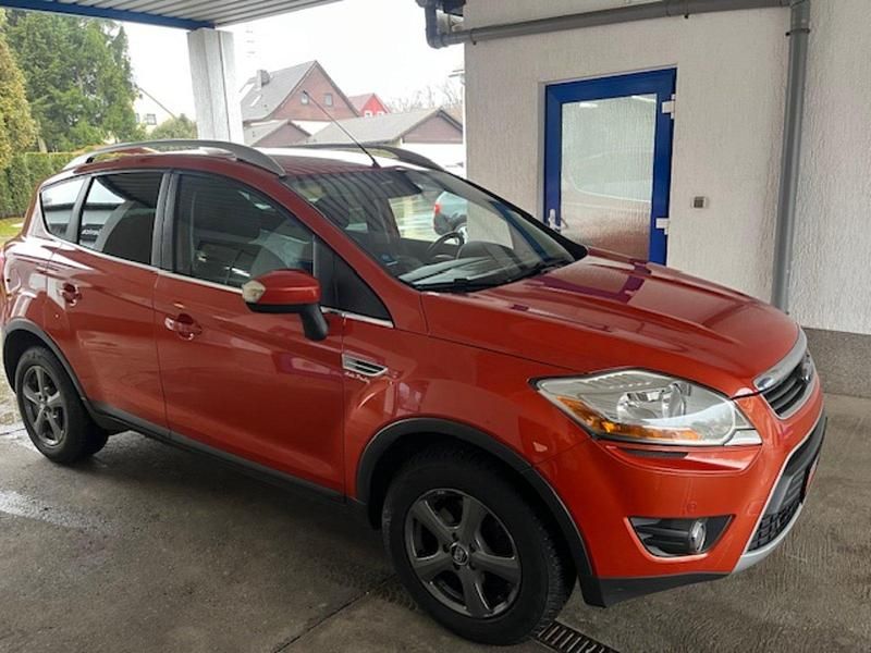 Gebraucht Ford Kuga Titanium 140 PS (102 kW) 2010 Rot SUV