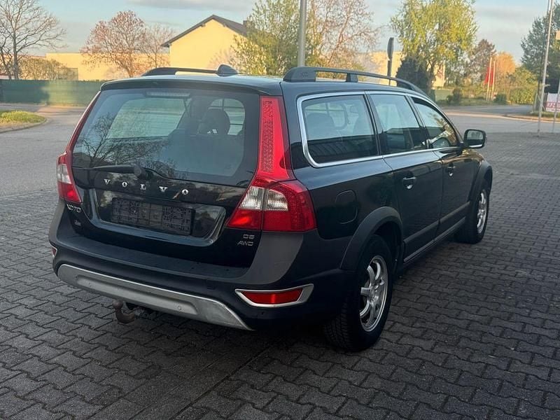 Gebraucht Volvo XC70 Summum 185 PS (136 kW) 2008 Black sapphire Kombi