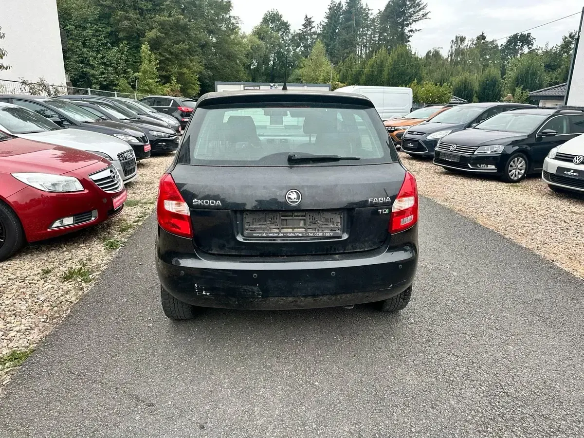 Gebraucht Skoda Fabia 90 PS (66 kW) 2013 Schwarz Limousine
