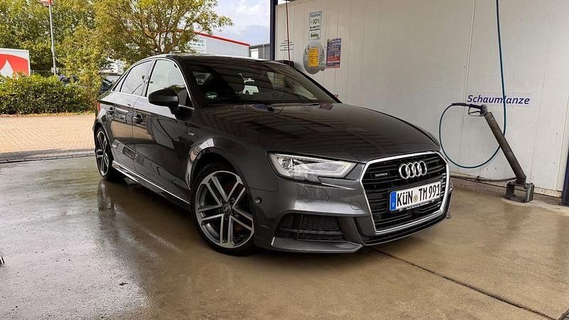 Grau Gebraucht 2019 Audi A3 S-Line Limousine | 22.990 € (Guter Preis) - Bild 1/4