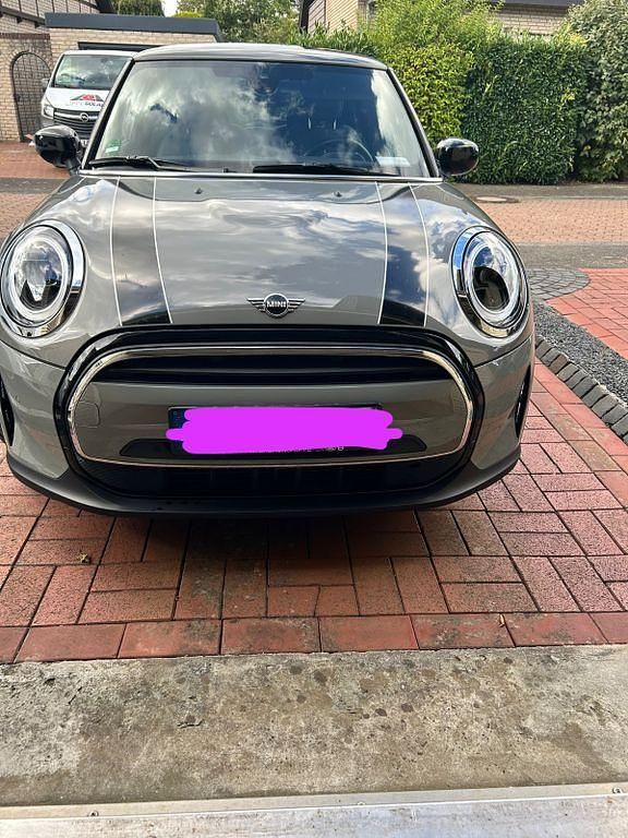 Grau Gebraucht 2021 Mini Cooper Classic Kleinwagen | 17.500 € (Guter Preis) - Bild 1/4