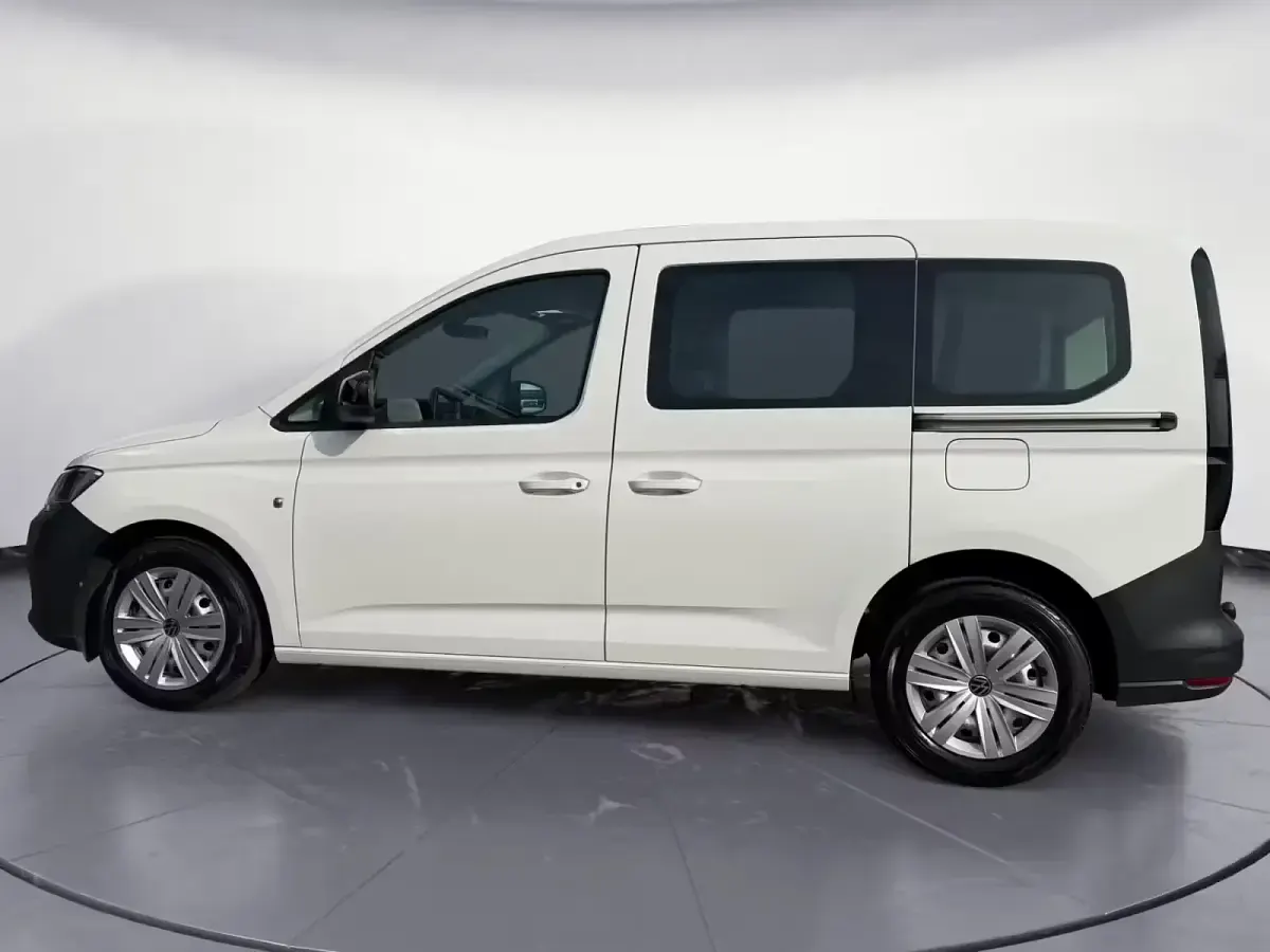 Second-hand VW Caddy 122 CP (89 kW) 2022 Alb Monovolum
