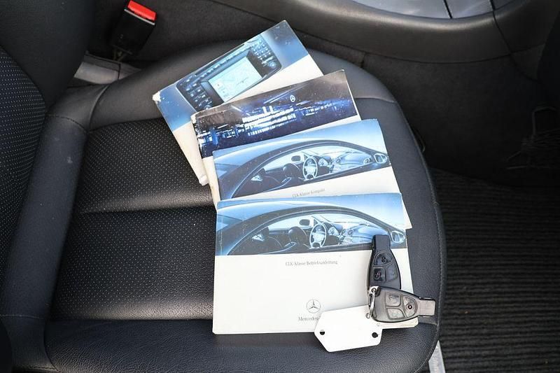 Gebraucht Mercedes CLK270 170 PS (125 kW) 2003 Silber Coupé