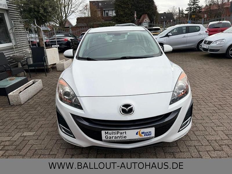 Gebraucht Mazda 3 90th Anniversary 105 PS (77 kW) 2010 Weiß Limousine