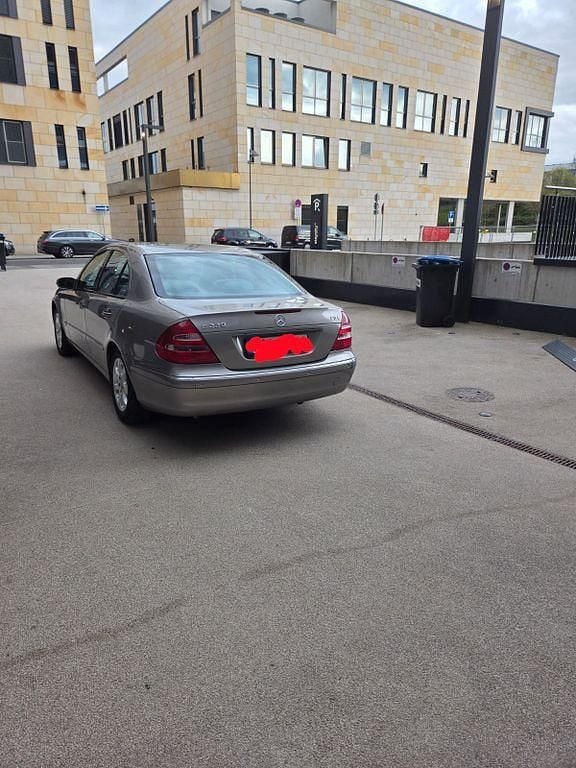 Occasion Mercedes E220 Elegance 150 ch (110 kW) 2004 Doré Berline