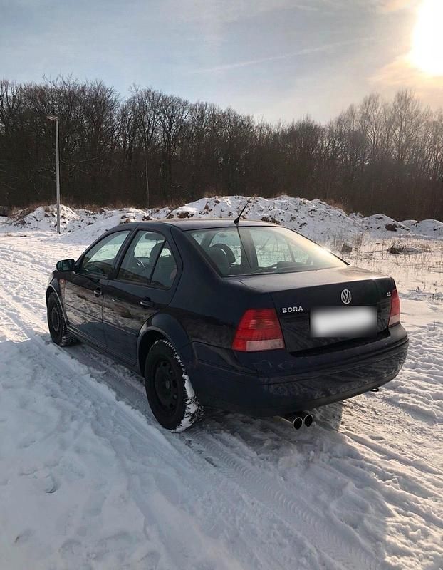 Gebraucht VW Bora Edition 105 PS (77 kW) 2001 Blau Limousine