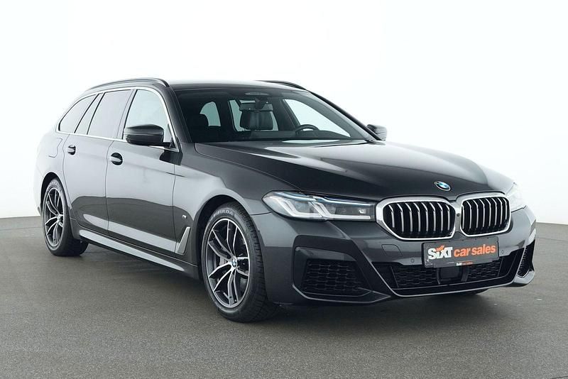 Grau Gebraucht 2023 BMW 540 M Sport Kombi | 44.950 € (Fairer Preis) - Bild 1/4