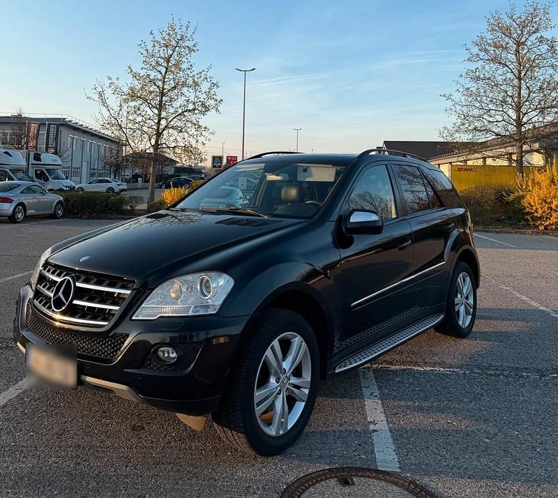 Gebraucht Mercedes ML280 190 PS (139 kW) 2009 Schwarz SUV