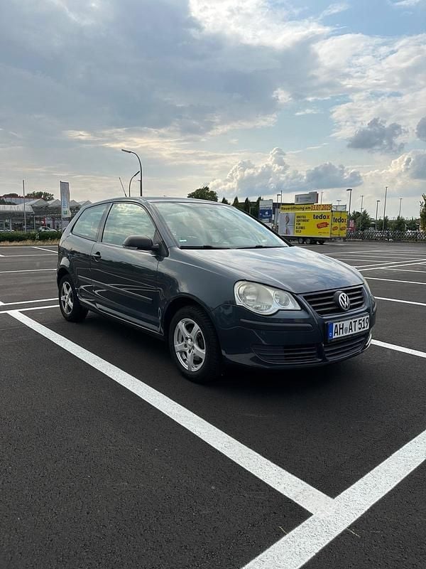 Grau Gebraucht 2008 VW Polo Kleinwagen | 1.699 € (Superpreis) - Bild 1/4