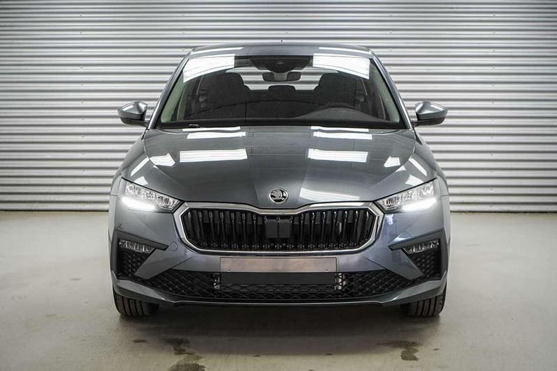 Neu Skoda Scala Selection 116 PS (85 kW) 2026 Graphite grau Kleinwagen