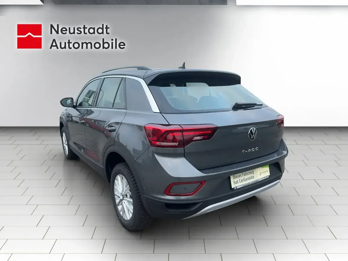 Gebraucht VW T-Roc Life 116 PS (85 kW) 2024 Grau SUV