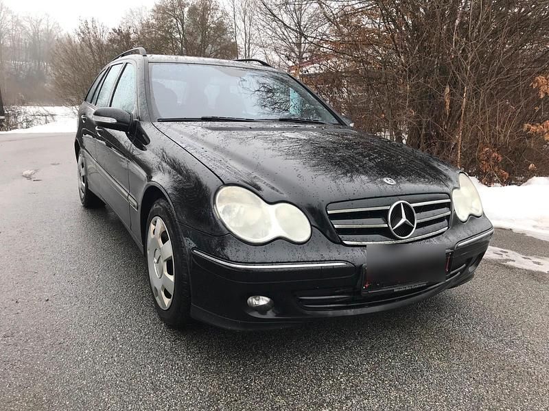 Gebraucht Mercedes C180 Avantgarde 143 PS (105 kW) 2006 Schwarz Kombi