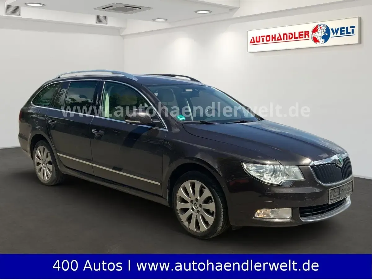 Gebraucht Skoda Superb 160 PS (117 kW) 2012 Braun Kombi