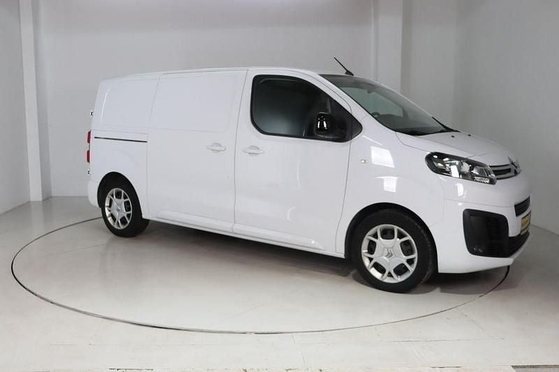 Gebraucht Citroën Jumpy 120 PS (88 kW) 2022 Weiß Van / Kleinbus