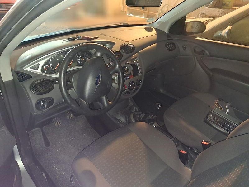 Gebraucht Ford Focus 75 PS (55 kW) 2004 Silber Limousine