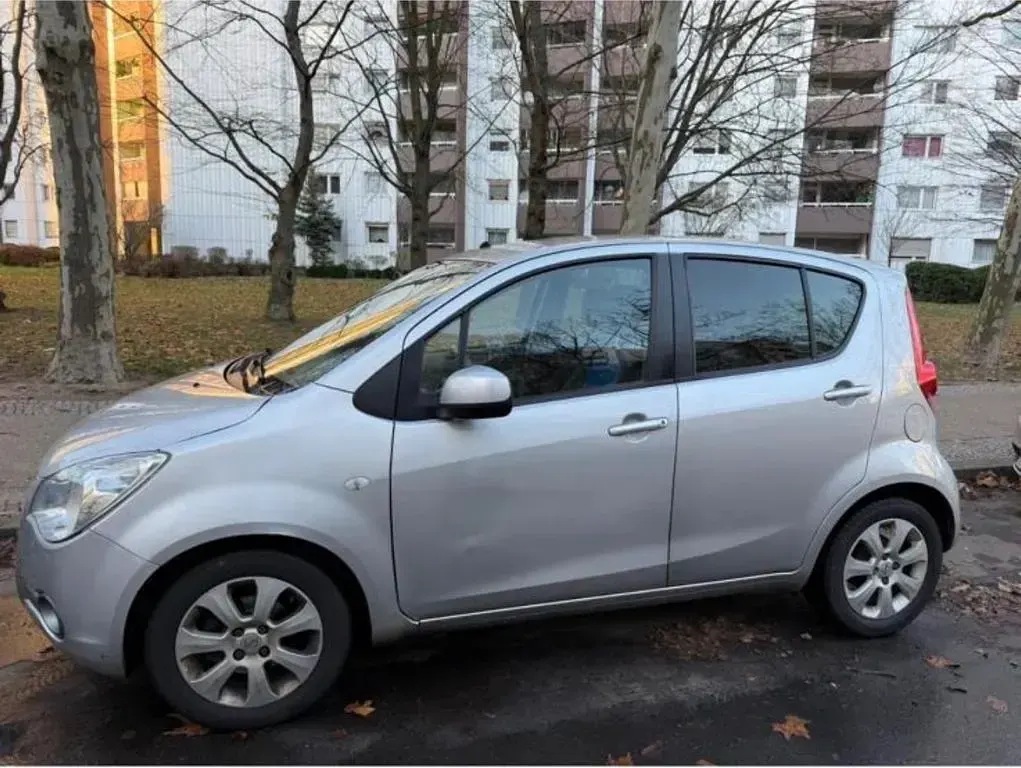 Gebraucht Opel Agila Edition 86 PS (63 kW) 2009 Silber Kleinwagen