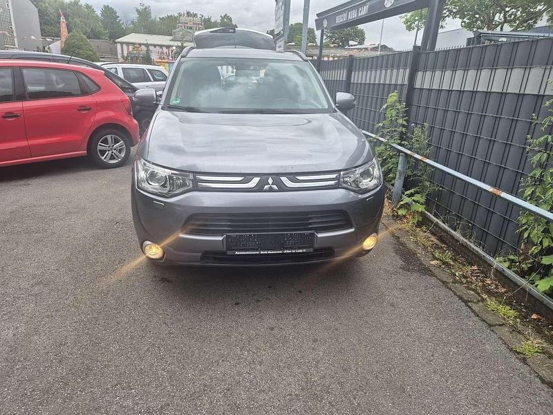 Gebraucht 2013 Mitsubishi Outlander Instyle SUV | 10.750 € (Fairer Preis) - Bild 1/4