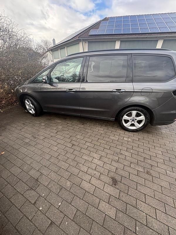 Gebraucht Ford Galaxy Titanium 150 PS (110 kW) 2016 Grau Van / Kleinbus