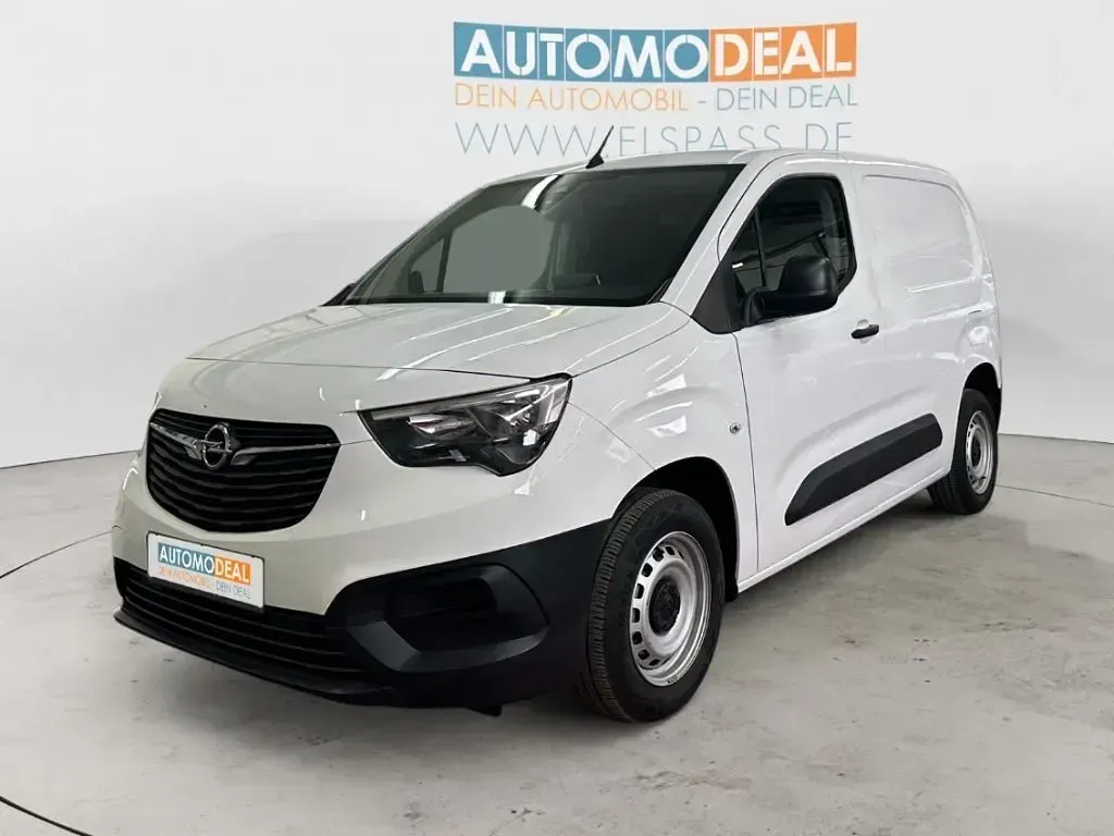 Gebraucht Opel Combo Selection 110 PS (80 kW) 2022 Weiss Van / Kleinbus