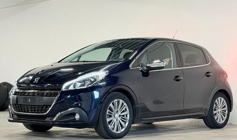 Blau Gebraucht 2018 Peugeot 208 Allure Kleinwagen | 6.600 € (Superpreis) - Bild 1/4