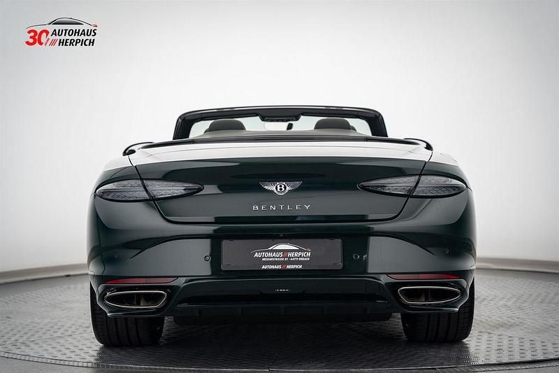 Neu Bentley Continental 782 PS (575 kW) 2025 Grün Limousine
