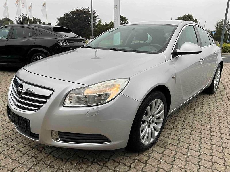 Grau Gebraucht 2009 Opel Insignia Innovation Limousine | 2.150 € (Guter Preis) - Bild 1/4