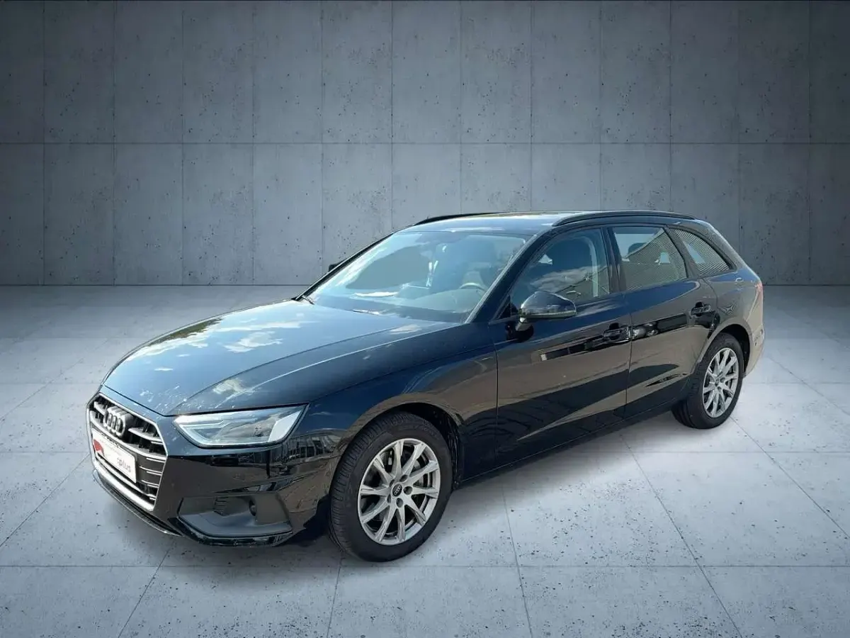 Gebraucht Audi A4 Sport 204 PS (150 kW) 2023 Brillantschwarz Kombi