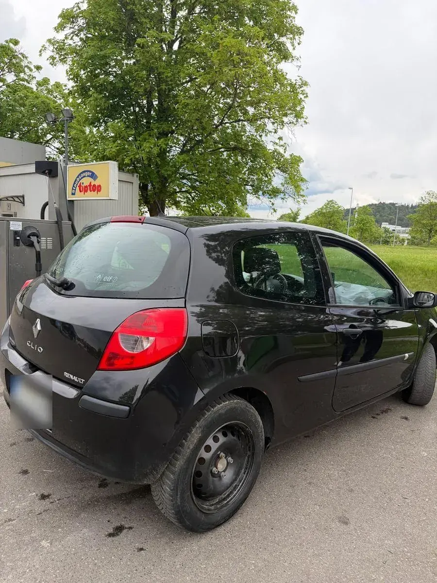 Gebraucht Renault Clio II Authentique 75 PS (55 kW) 2007 Schwarz Limousine