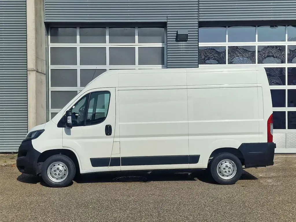 Gebraucht Peugeot Boxer Premium 140 PS (102 kW) 2020 Weiß Van