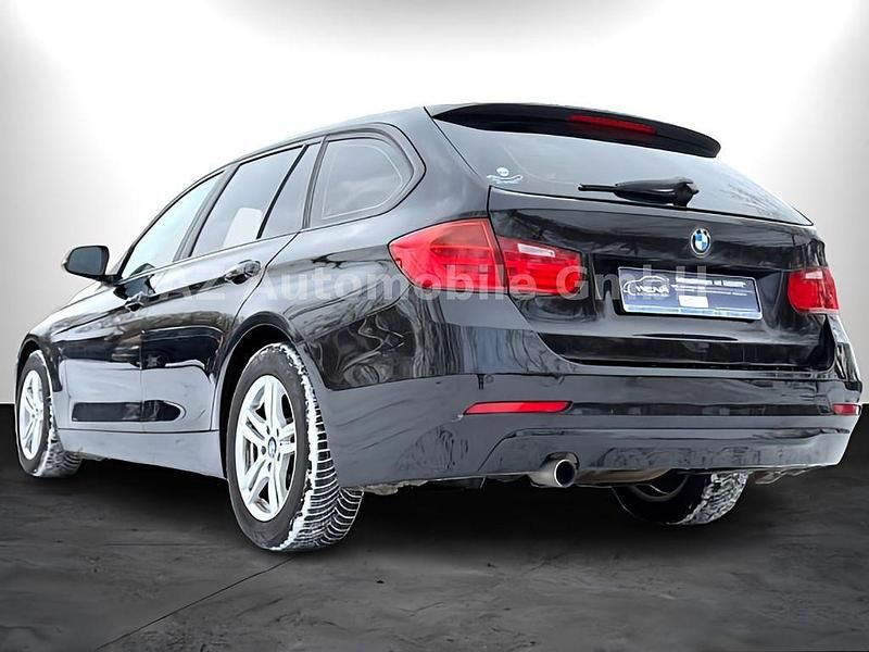 Gebraucht BMW 318 116 PS (85 kW) 2014 Schwarz Kombi