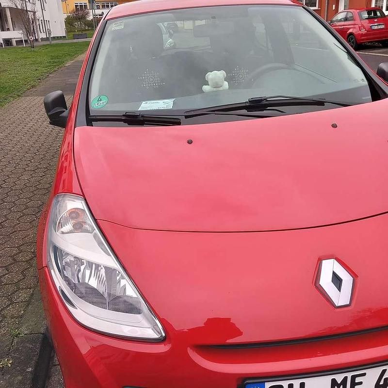 Gebraucht Renault Clio IV 75 PS (55 kW) 2012 Rot Limousine