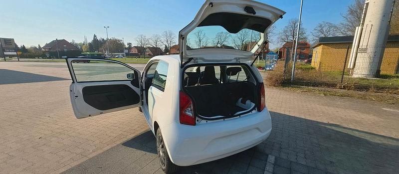 Gebraucht Seat Mii 60 PS (44 kW) 2014 Weiß Kleinwagen