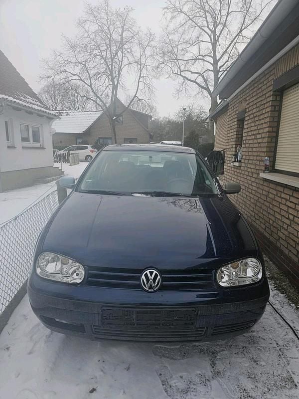 Gebraucht VW Golf IV 75 PS (55 kW) 2001 Blau Kleinwagen