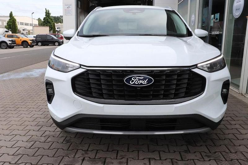 Gebraucht Ford Kuga Titanium 242 PS (177 kW) 2025 Frozen white SUV