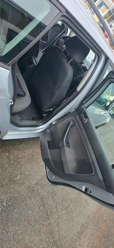 Gebraucht VW Golf V 102 PS (75 kW) 2008 Silber Kombi