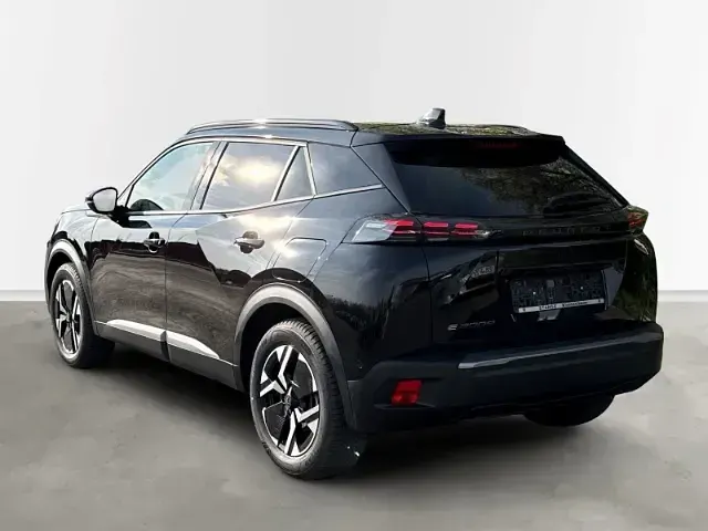Neu Peugeot e-2008 GT 114 kW (156 PS) 2026 Schwarz SUV