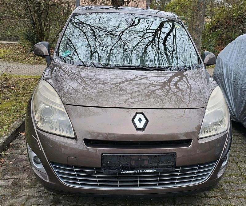 Gold Gebraucht 2010 Renault Grand Scénic III Van / Kleinbus | 3.350 € (Guter Preis) - Bild 1/4