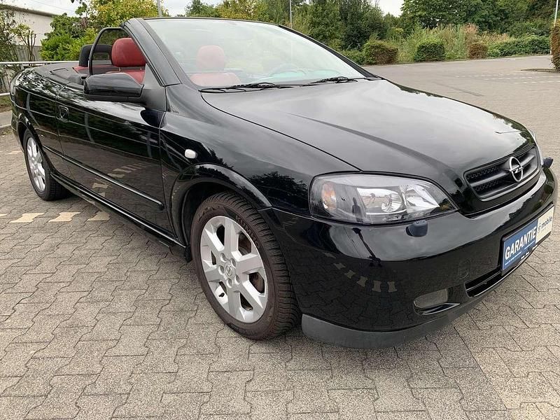 Gebraucht Opel Astra 147 PS (108 kW) 2002 Schwarz metallic Cabrio