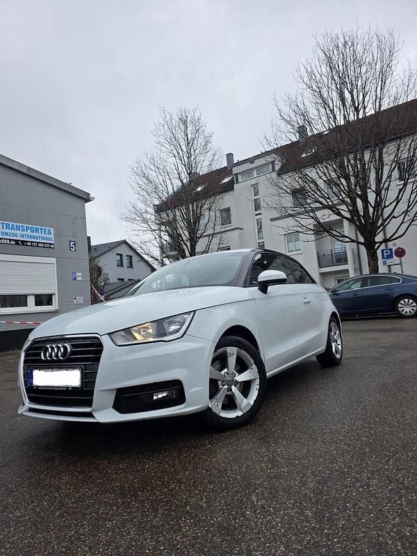 Gletscherweiß metallic Gebraucht 2017 Audi A1 Sport Kleinwagen | 8.500 € (Superpreis) - Bild 1/4