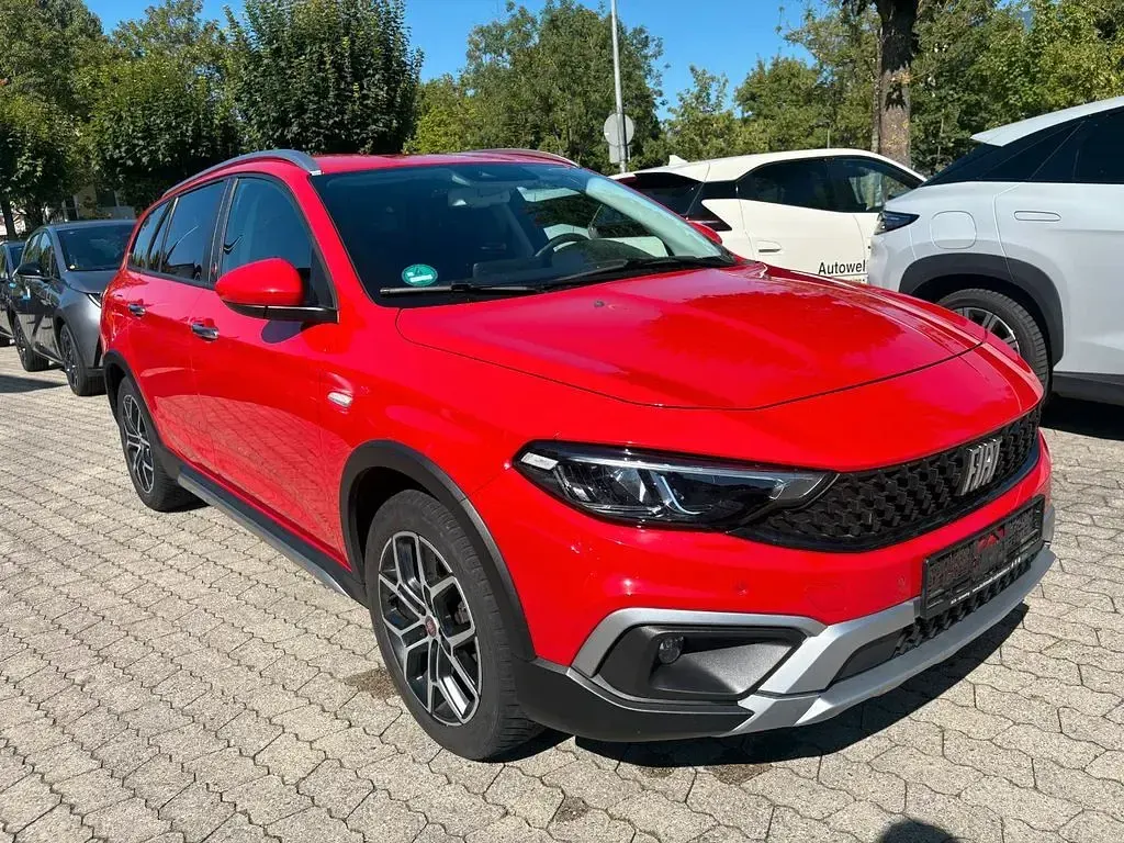 Gebraucht Fiat Tipo Cross 101 PS (74 kW) 2022 Rot Kombi