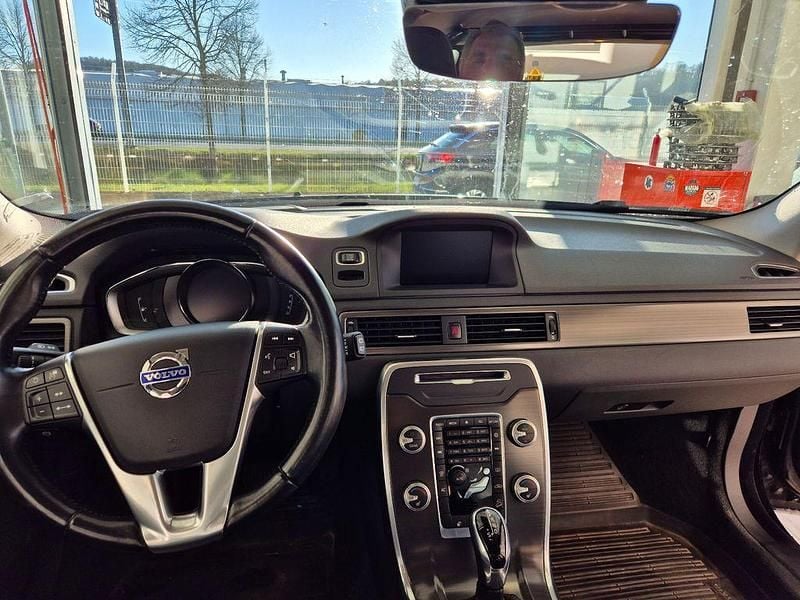 Gebraucht Volvo XC70 Summum 181 PS (133 kW) 2015 Schwarz Kombi