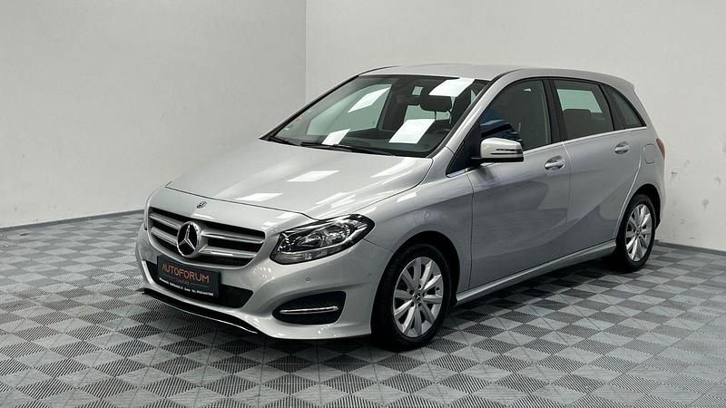 Gebraucht Mercedes B180 122 PS (89 kW) 2017 Silber Van / Kleinbus