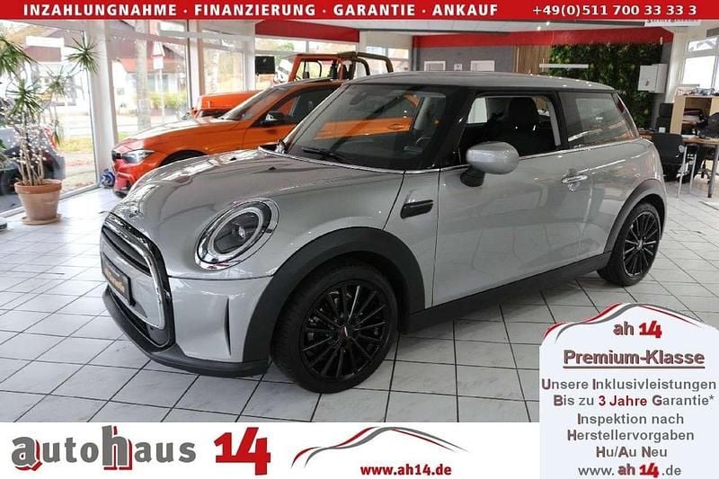 Silber Gebraucht 2024 Mini Cooper Kleinwagen | 21.950 € (Guter Preis) - Bild 1/3