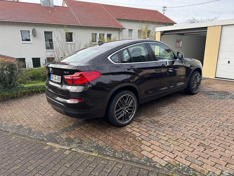 Gebraucht BMW X4 xLine 184 PS (135 kW) 2016 Braun SUV