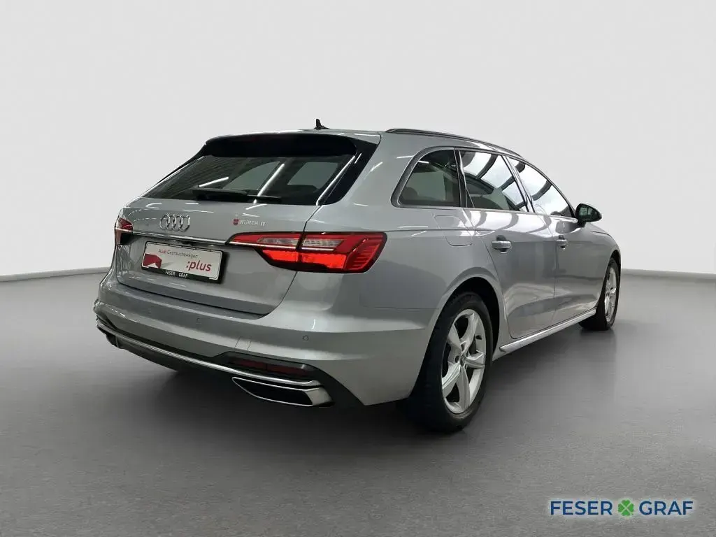 Używany Audi A4 Advanced Plus 163 KM (119 kW) 2023 Srebrny Kombi
