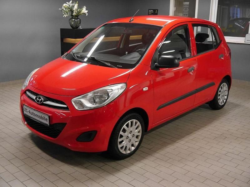 Gebraucht Hyundai i10 Classic 69 PS (50 kW) 2011 Rot Kleinwagen