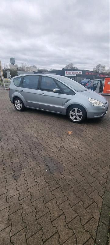 Gebraucht Ford S-MAX Titanium 145 PS (106 kW) 2008 Silber Van / Kleinbus