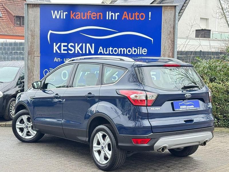 Gebraucht Ford Kuga Cool & Connect 120 PS (88 kW) 2018 Blau SUV