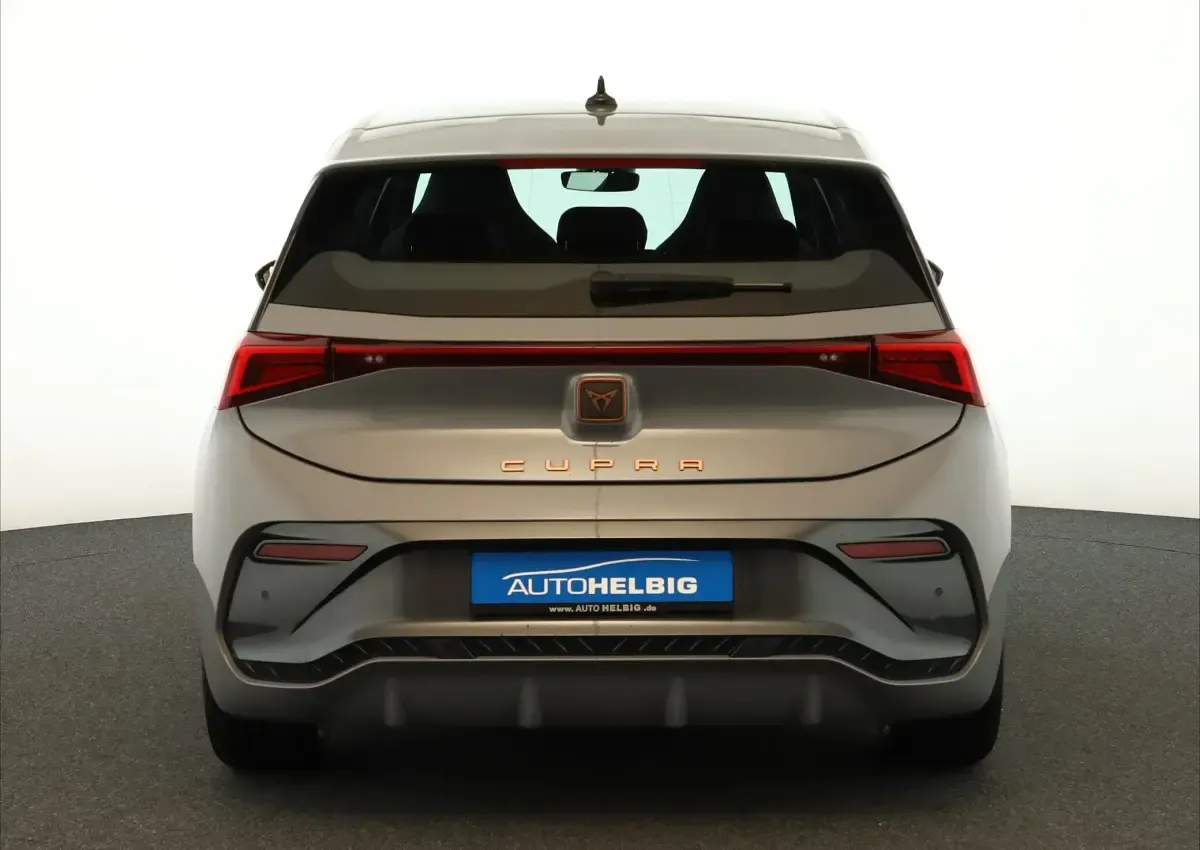 Second-hand Cupra Born 150 kW (204 CP) 2024 Gri Hatchback
